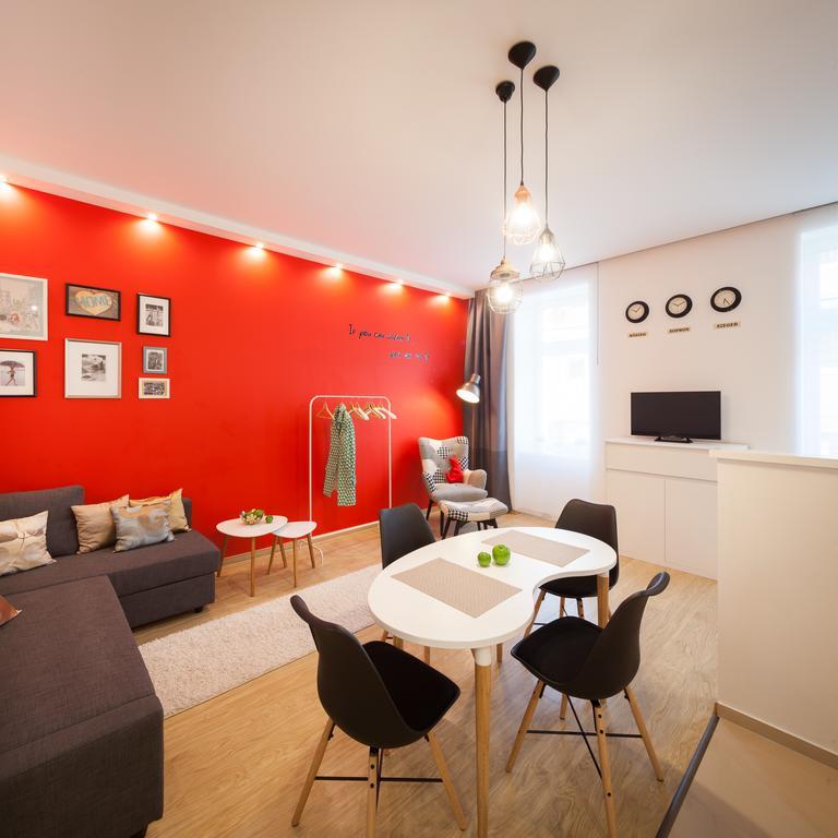 Studio 16 Sopron Luaran gambar