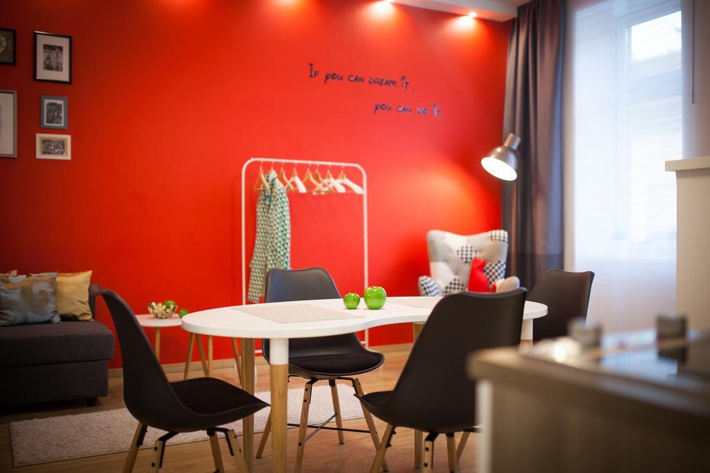 Studio 16 Sopron Luaran gambar