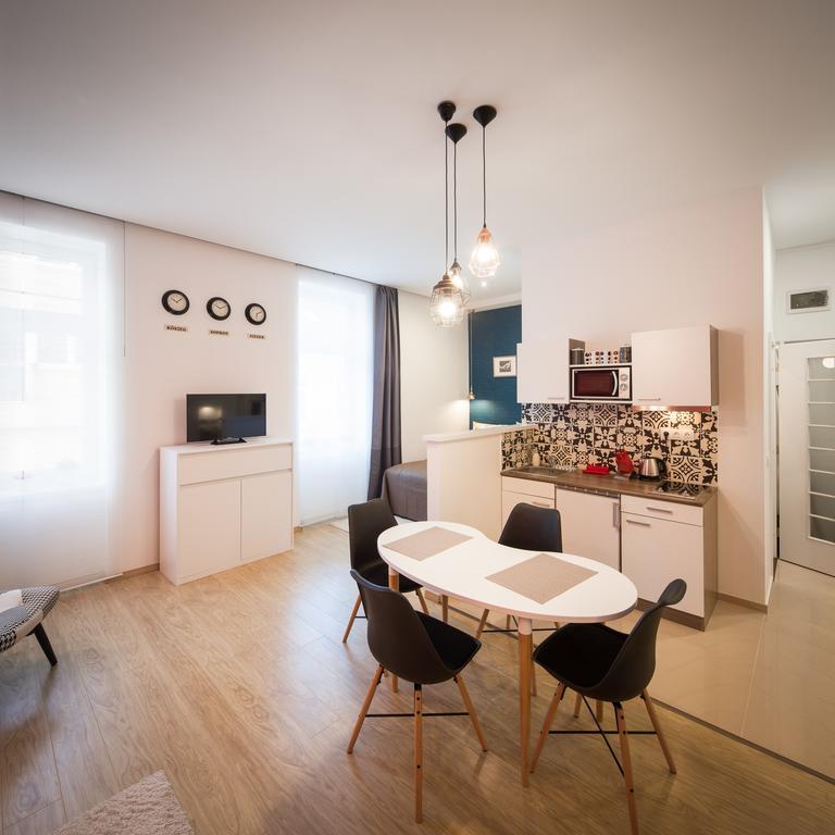 Studio 16 Sopron Luaran gambar